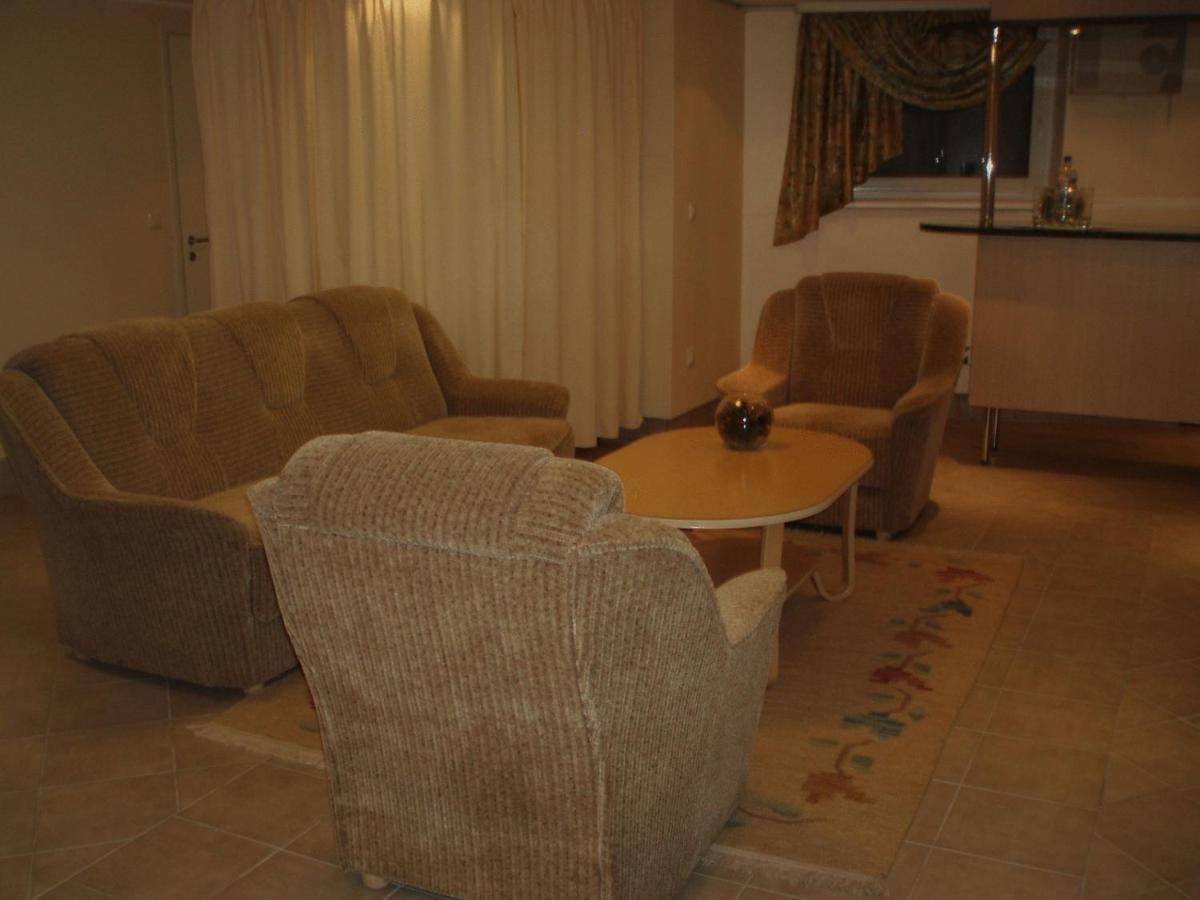 Nette Hotel Pärnu Buitenkant foto